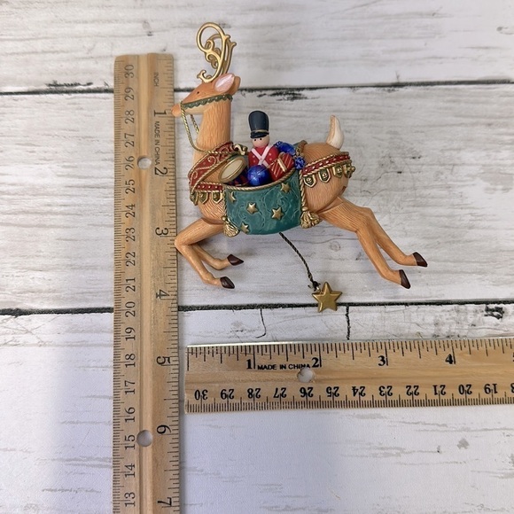 HALLMARK REINDEER YULETIDE TREASURES CHRISTMAS ORNAMENT 2007 - Picture 4 of 5